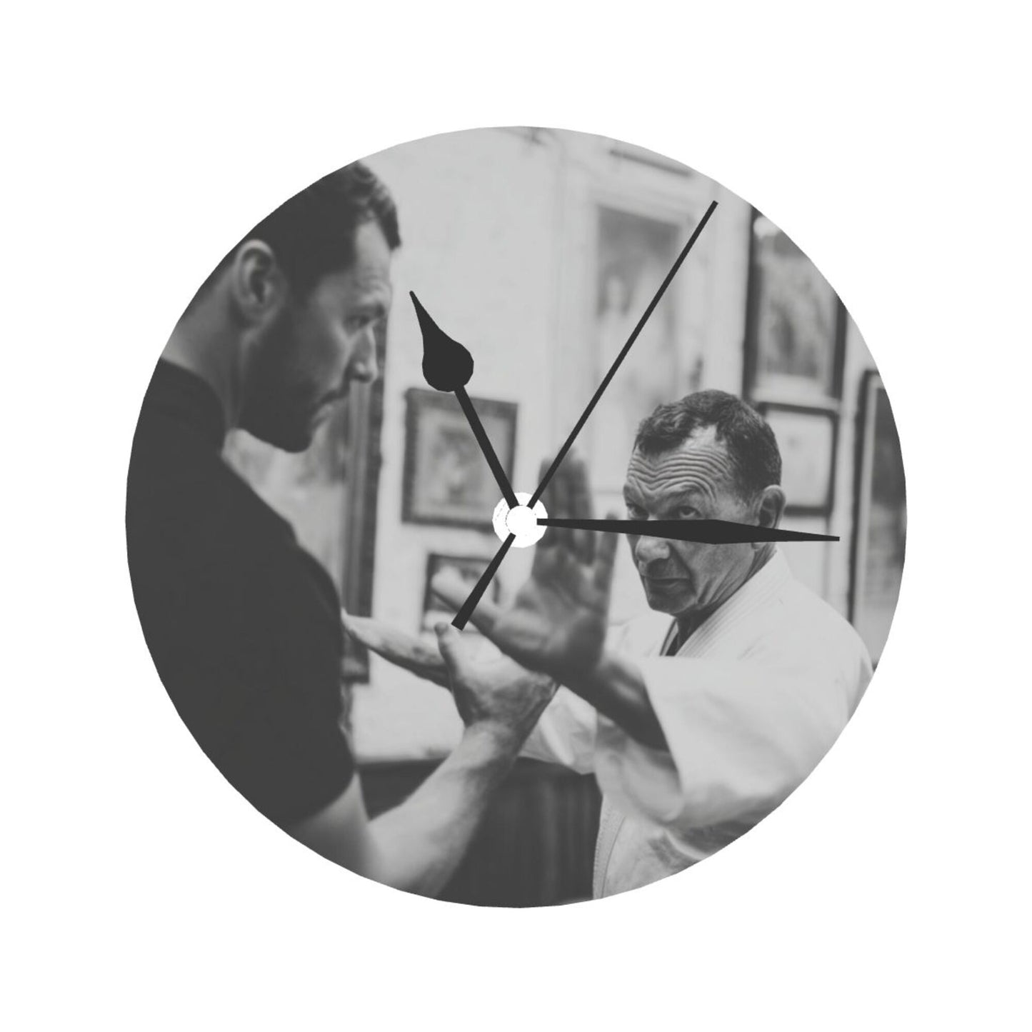 Round Wall Clock with Martial Arts Sparring Scene, Silent Decorative Clock for Living Room & Study (Diameter 25cm)