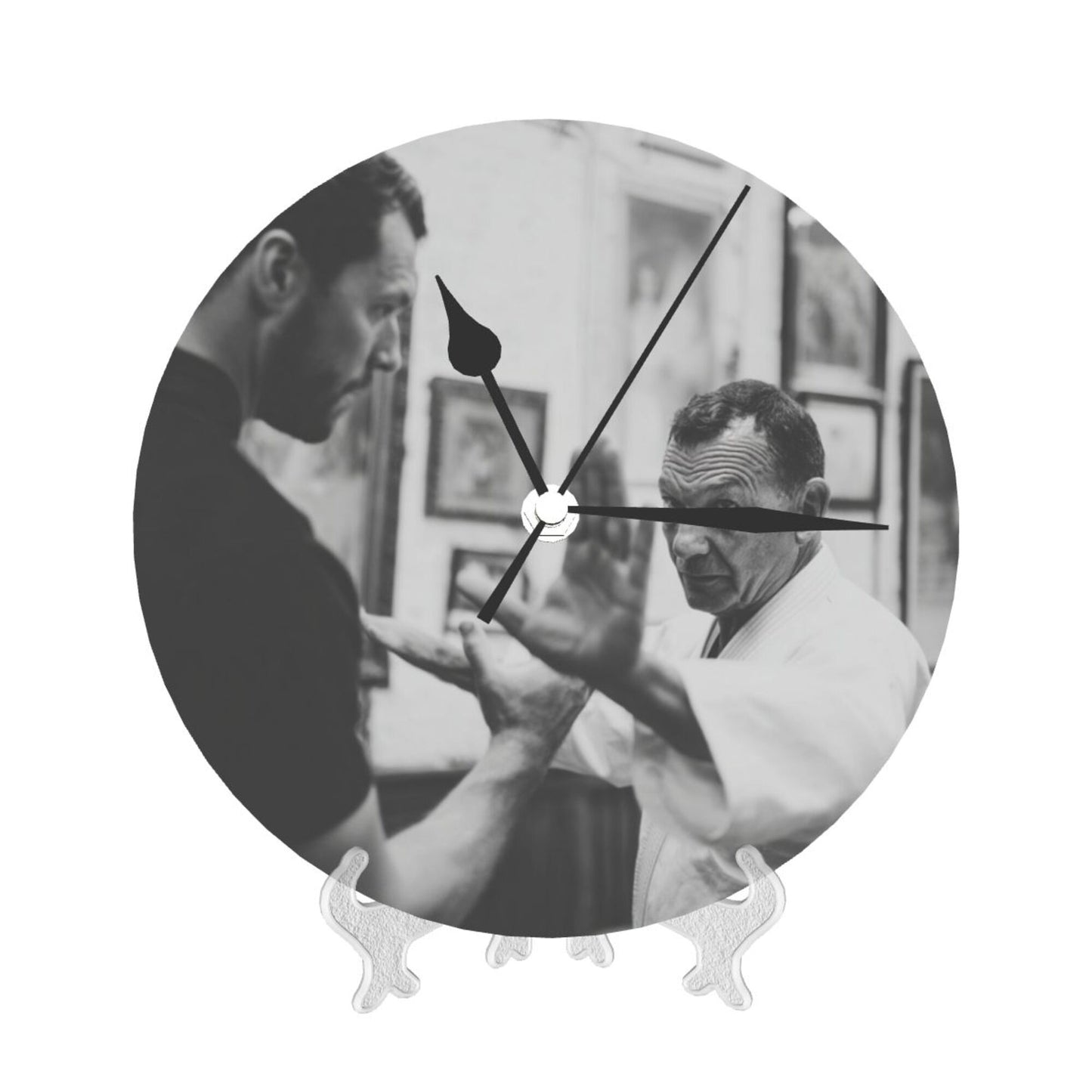 Round Wall Clock with Martial Arts Sparring Scene, Silent Decorative Clock for Living Room & Study (Diameter 25cm)