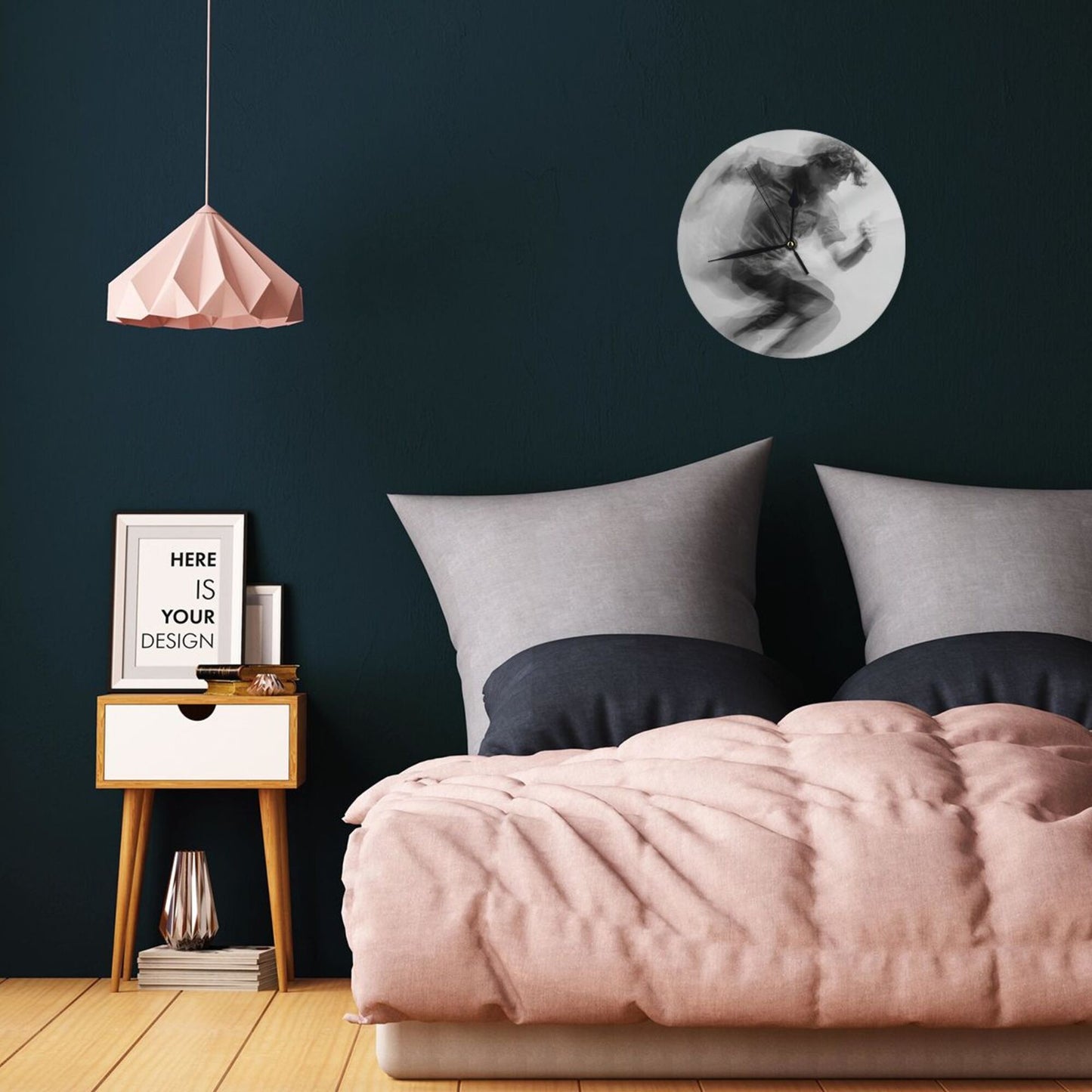 Round Wall Clock with Dynamic Portrait Art Scene, Creative Silent Decorative Clock for Living Room & Study (Diameter 25cm)